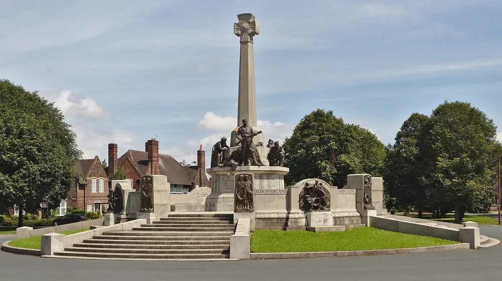 Port Sunlight War Memorial, the local landmark of CH62